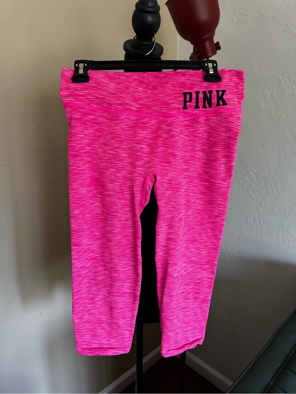 PINK Victoria's Secret' Bright Pink Active Capri Leggings